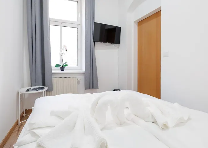 Hostel Belvedere - & Renovated