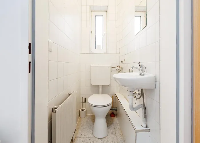 Belvedere - & Renovated Hostel
