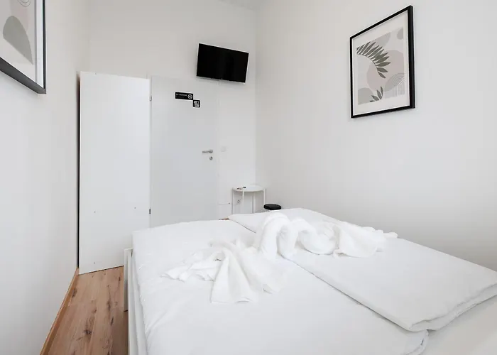 Hostel Belvedere - & Renovated *