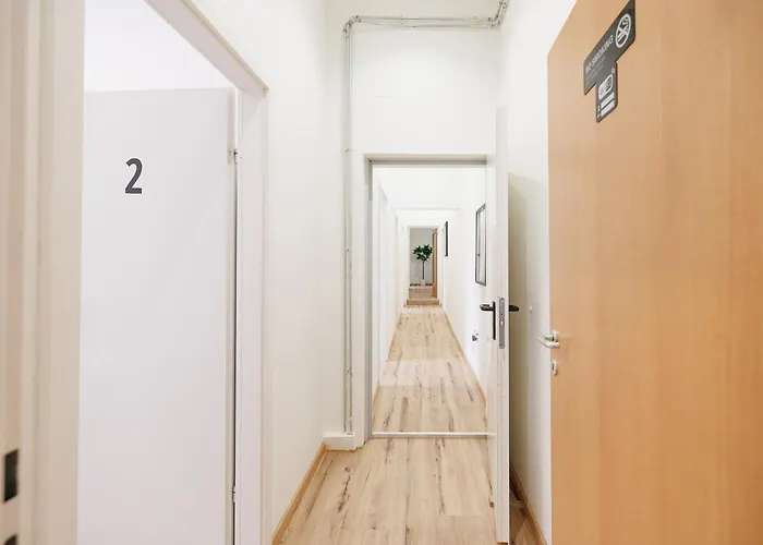 Belvedere - & Renovated Hostel *