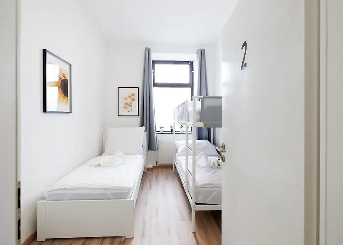 Belvedere - & Renovated Hostel *